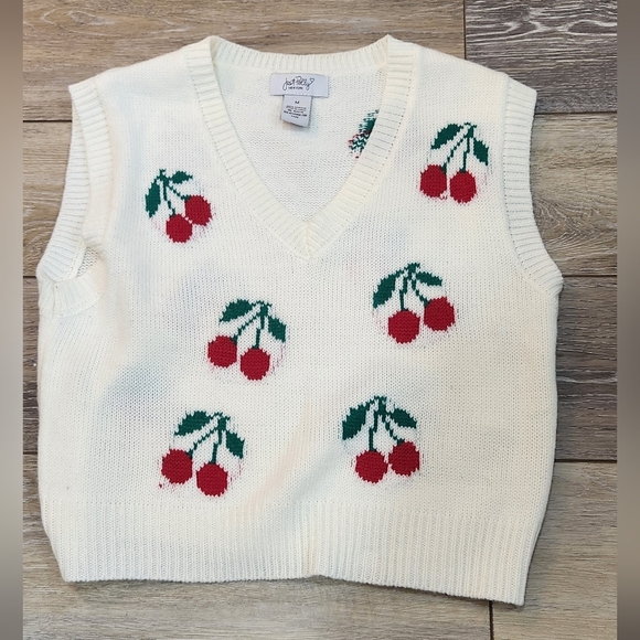 Just Polly Cherry Patterned Knit Vneck Vest Size Medium - Picture 6 of 7